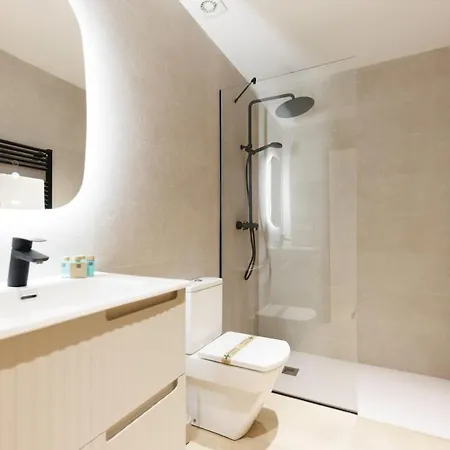 Bravissimo Centre, Modern 2-bedroom Apartment Girona