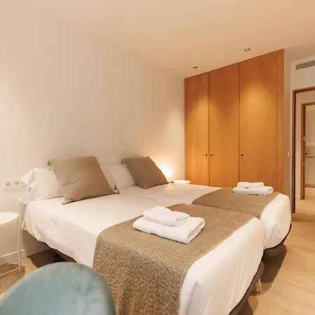 Bravissimo Centre, Modern 2-bedroom Apartment *