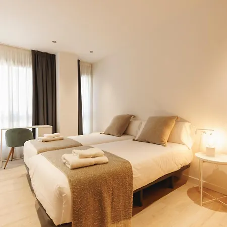 Bravissimo Centre, Modern 2-bedroom * Girona
