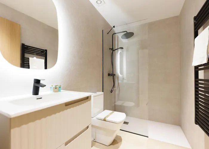 Bravissimo Centre, Modern 2-bedroom Girona